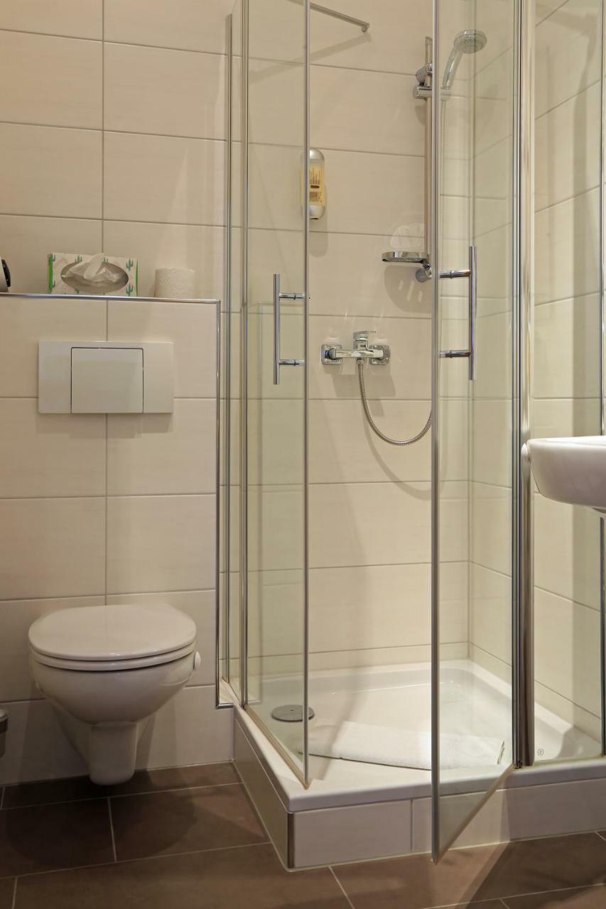 Hotel Weinstube Schwalbennest Karlstadt Esterno foto
