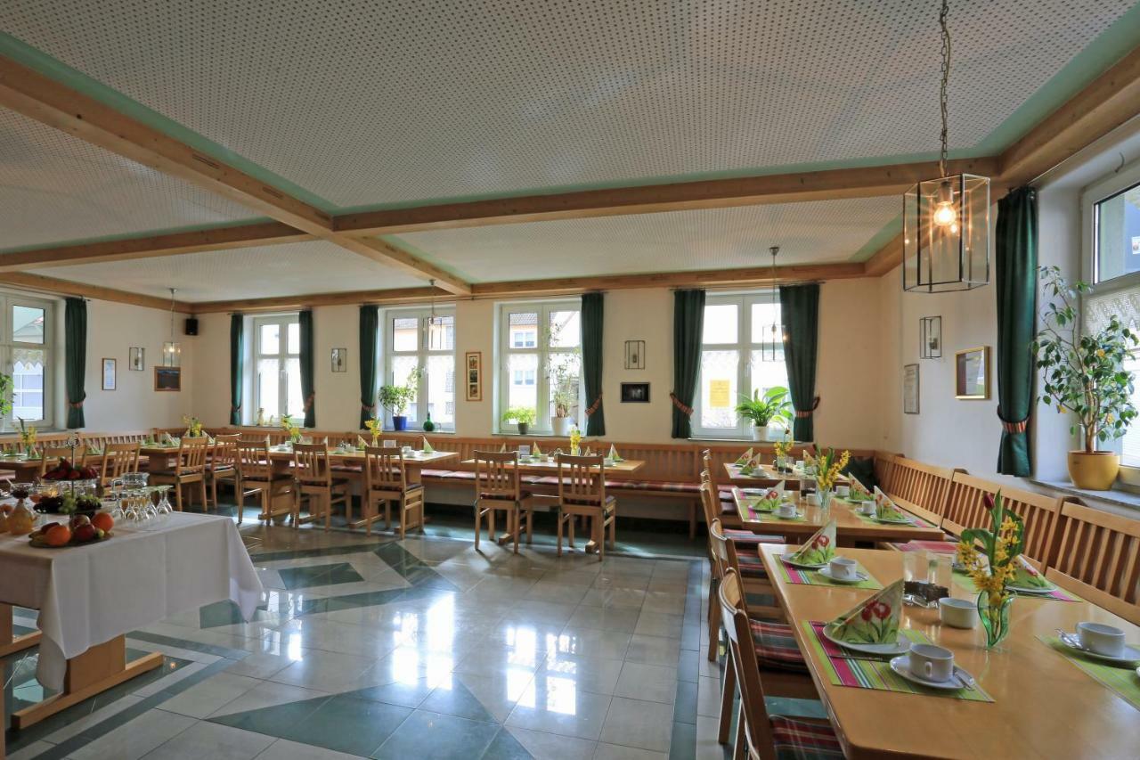 Hotel Weinstube Schwalbennest Karlstadt Esterno foto
