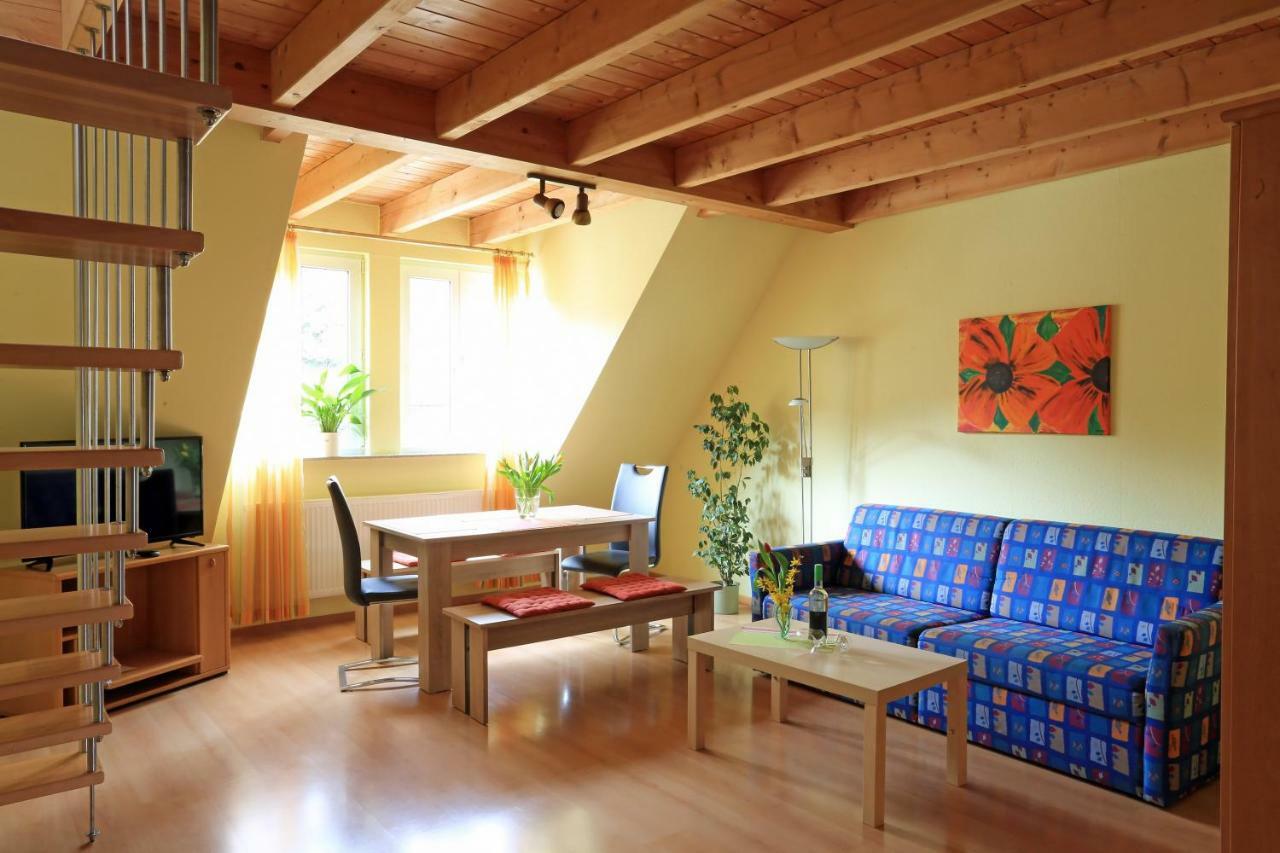 Hotel Weinstube Schwalbennest Karlstadt Esterno foto