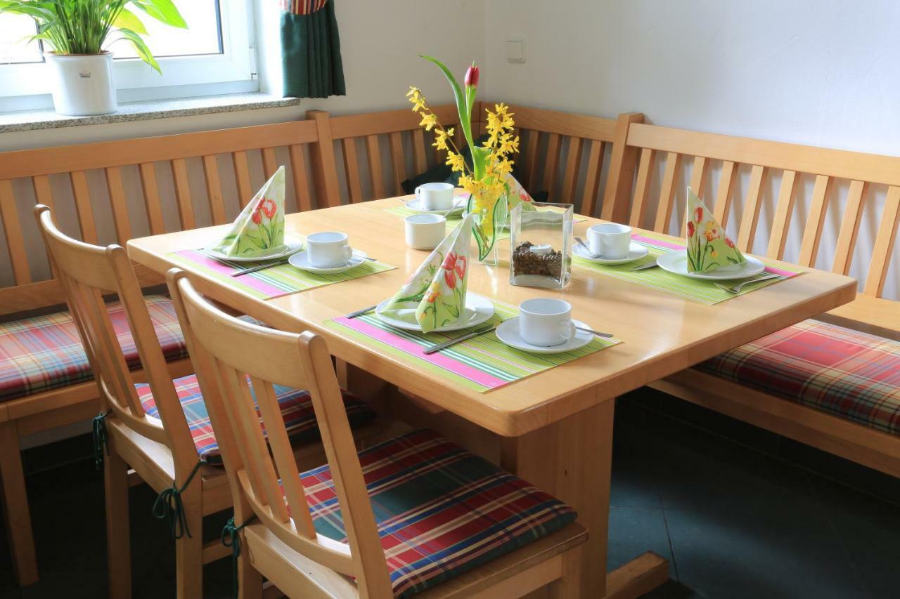 Hotel Weinstube Schwalbennest Karlstadt Esterno foto